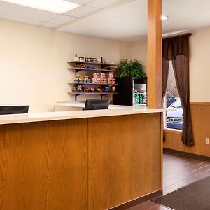 Americas Best Value Inn & Suites Pittsburg